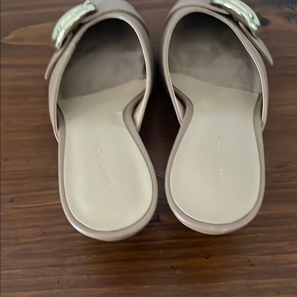 Ann Taylor Tan Buckle Nip Toe Kitten Heel Mules - Picture 4 of 10